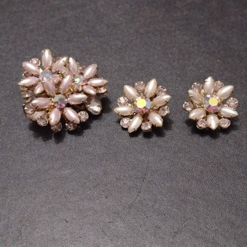 *Sale* Gold Tone Pink Floral Cluster Brooch Clip On Earring Set AB Rhinestone